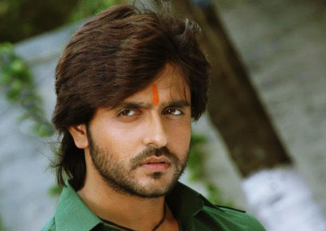 Biodata Ashish Sharma