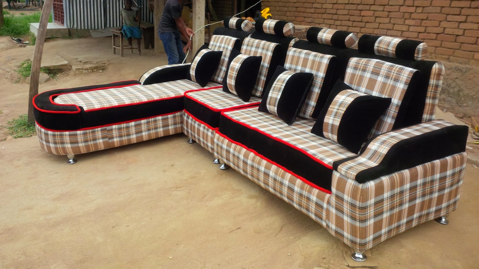 AFRICA SANAA GROUP sofa za kisasa ambazo ni kazi ya kundi hili