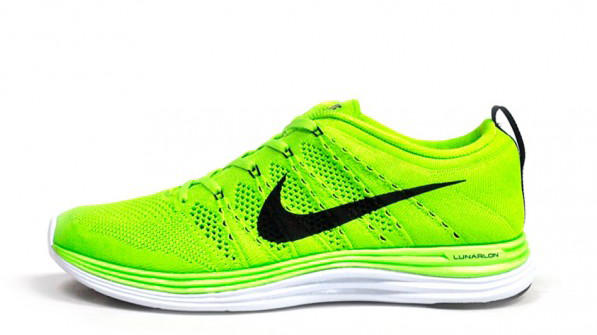 sepatu nike running