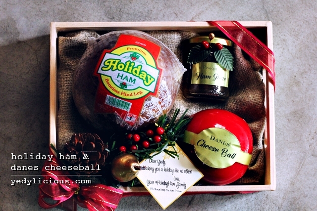 CDO Holiday Premium Ham Boneless Hid Leg and Danes Cheese Ball, Perfect for Christmas Season, Holiday Ham Blog Review Website Facebook Twitter Instagram Christmas Gift Ideas