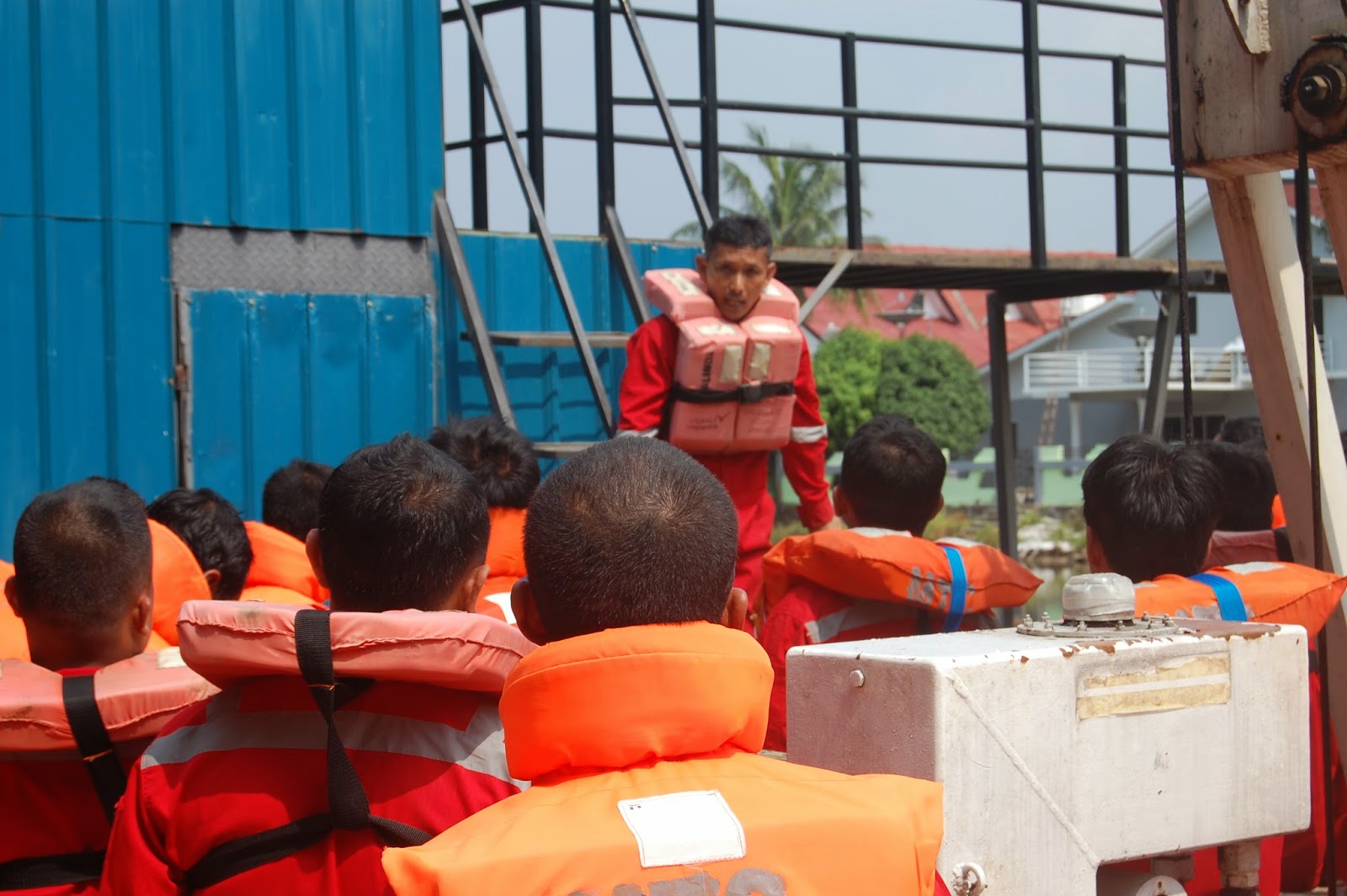 Basic Safety Training Batam (BST Online) dan REVALIDASI