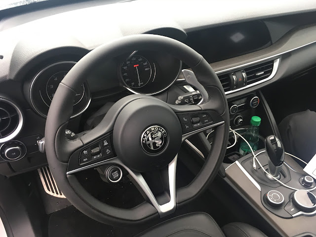 Interior view of 2018 Alfa Romeo Stelvio Ti Sport AWD