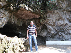 Seafarer /Blogger /Traveller Rudolph. A. Furtado at Mawsmai caves in Meghalaya.