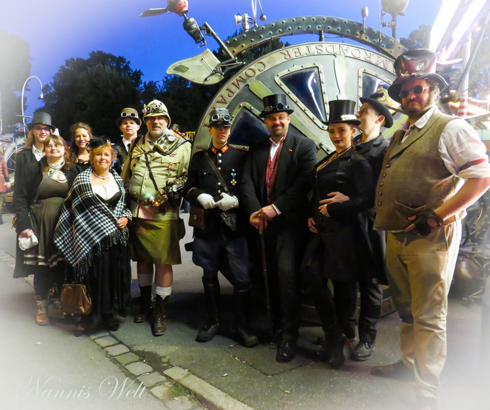 Nailart Dienstag Sussigkeit Alionsworld