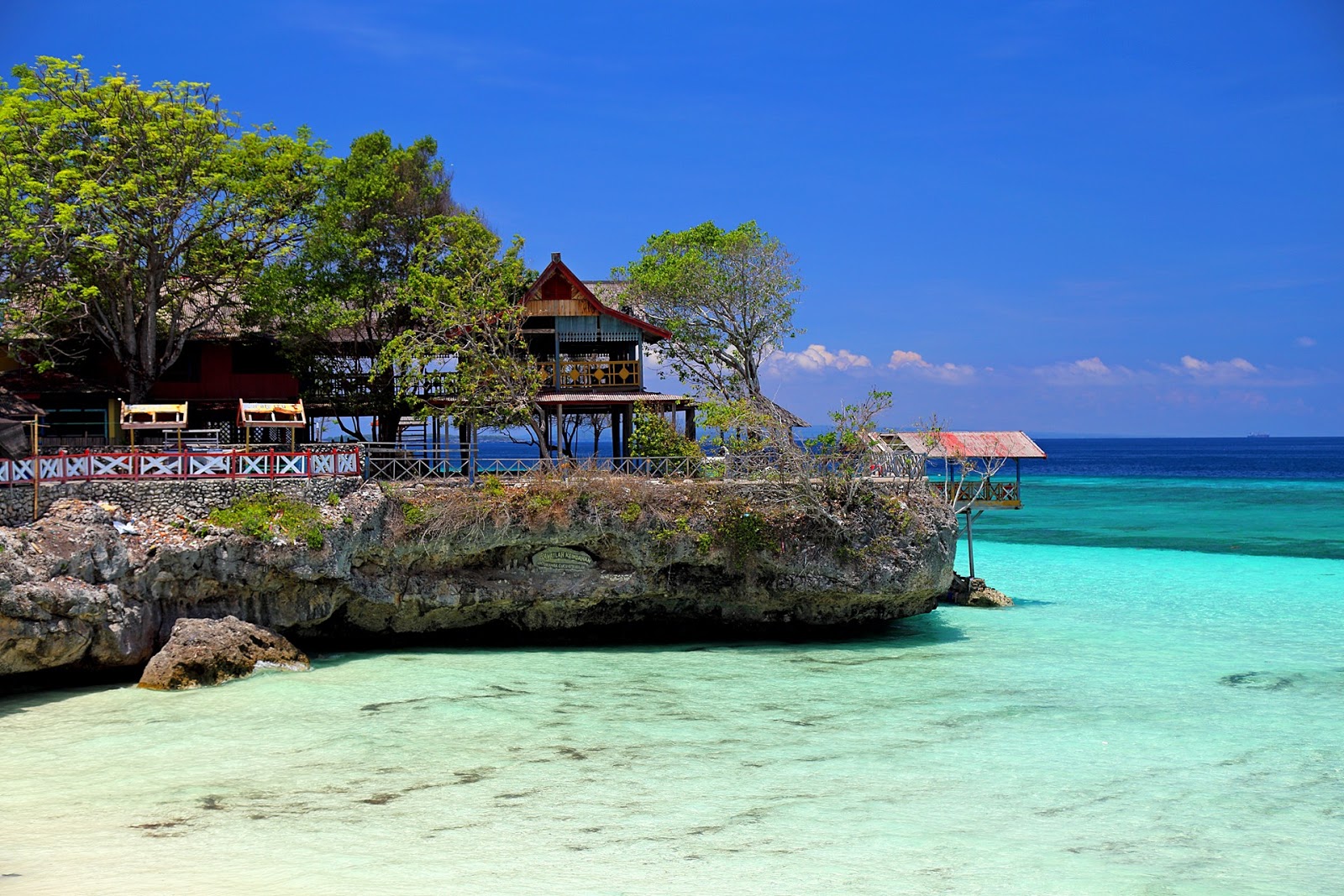 Pantai Tanjung Bira Merupakan Surga Wisata Bahari Yang