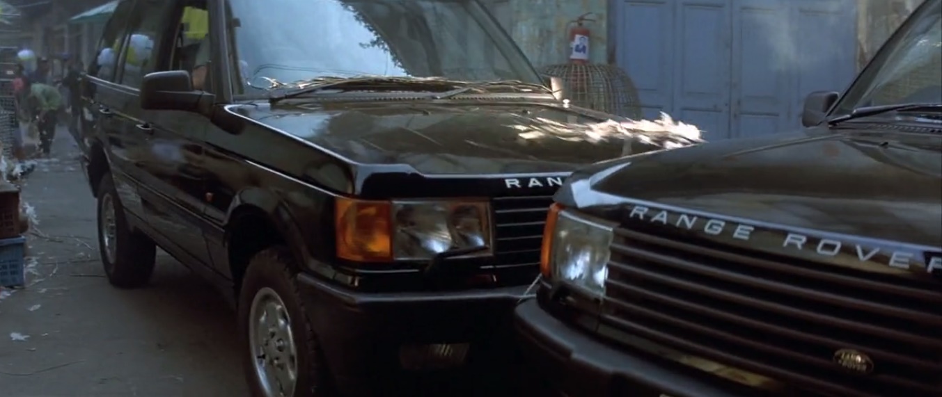 James Bond Locations: Range Rover - the car of choice for the villain
