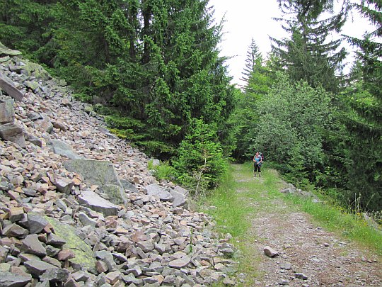 Gołoborze na stokach Baraniej hlavy (Prírodná rezervácia Štrosy). Gołoborze na stokach Baraniej hlavy (Prírodná rezervácia Štrosy).
