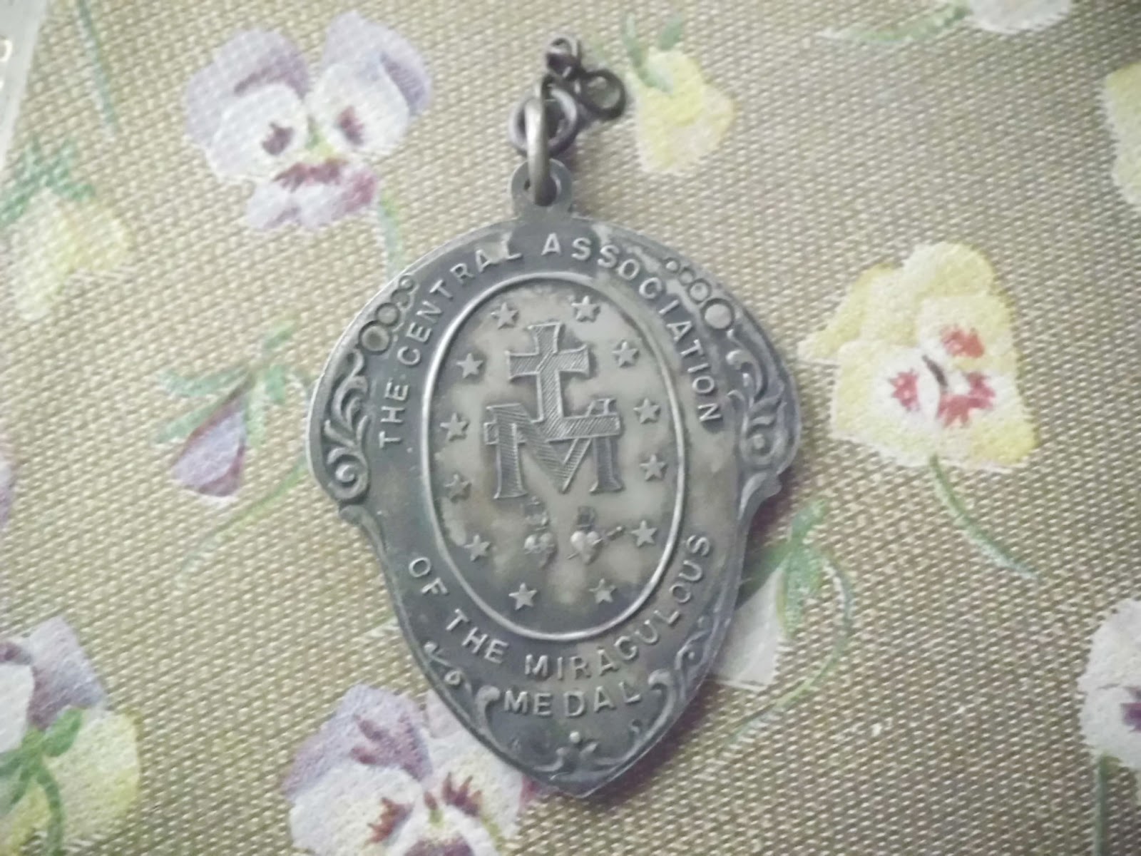 Vintage Religious Medals: Vintage Large Religious Miraculous Medal ...
