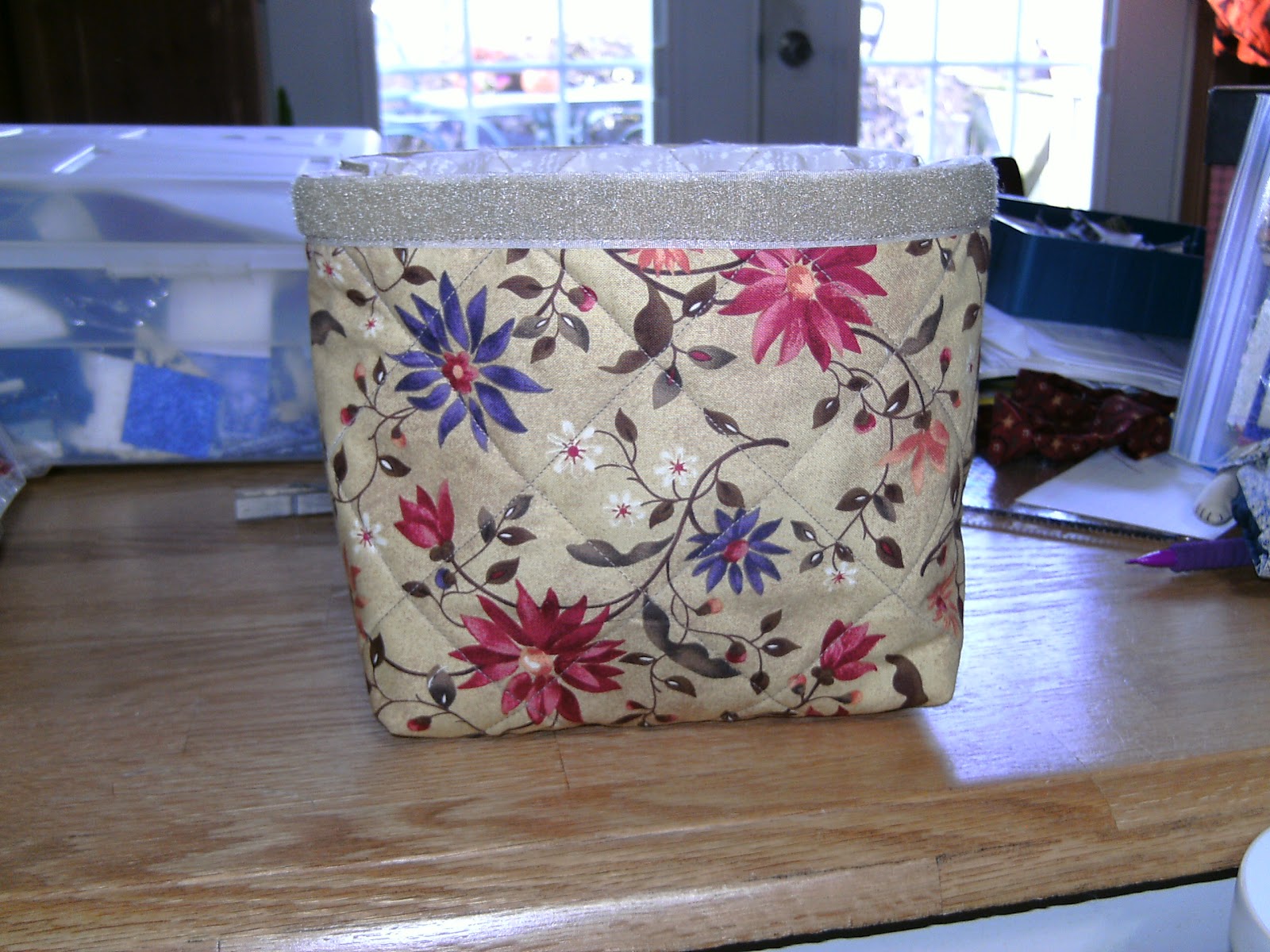 A Stitch In Chimes Quilted Travel Bag / Sewing Bag Tutorial