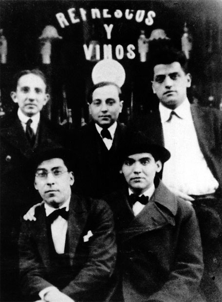 Imagen de la Residencia de Estudiantes de Madrid. La foto muestra a Benjamín Jarnés, Humberto Pérez de la Ossa, Luis Buñuel, Rafael Barradas y Federico García Lorca en 1923