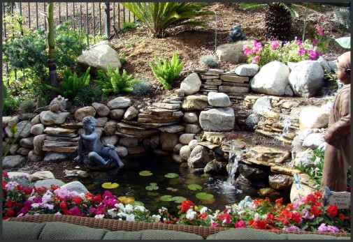 Garden Design: Garden waterfall Design Inspiration