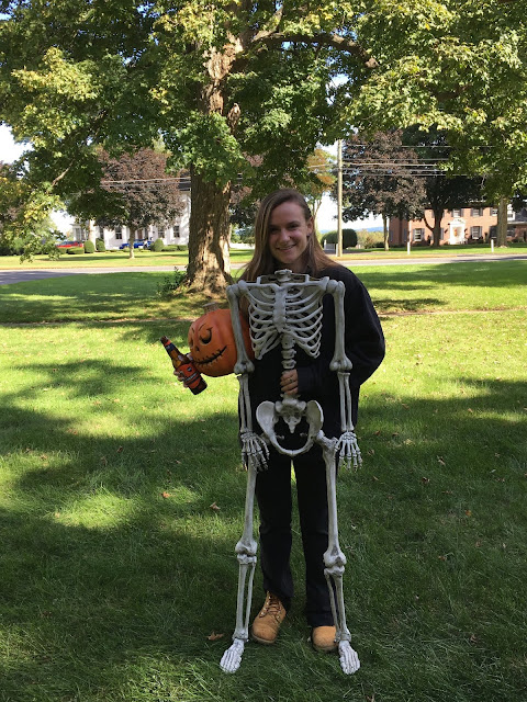 Shivers of Delight Blog: Outside Halloween Decor Assistant