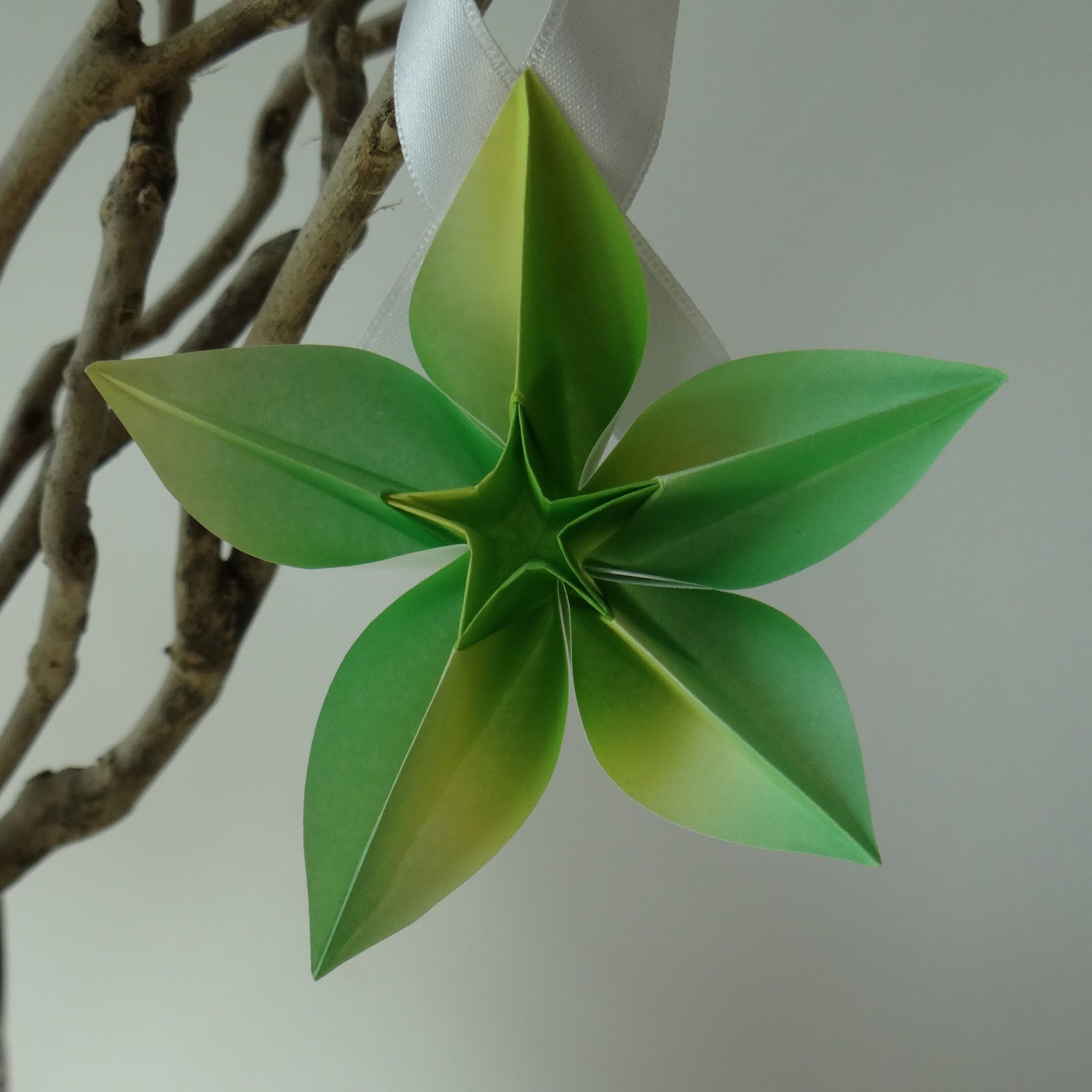 easy origami flower derived from square base