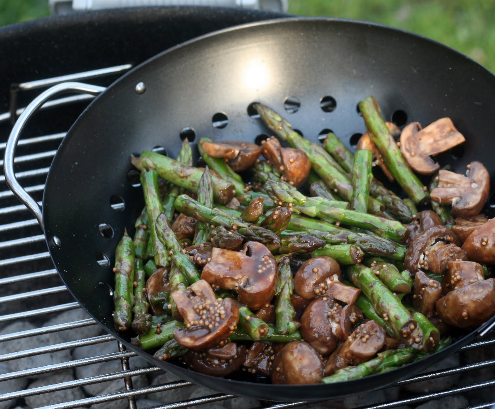 Recipes by Rachel Rappaport Grilled Asparagus & Mushrooms with Stilton