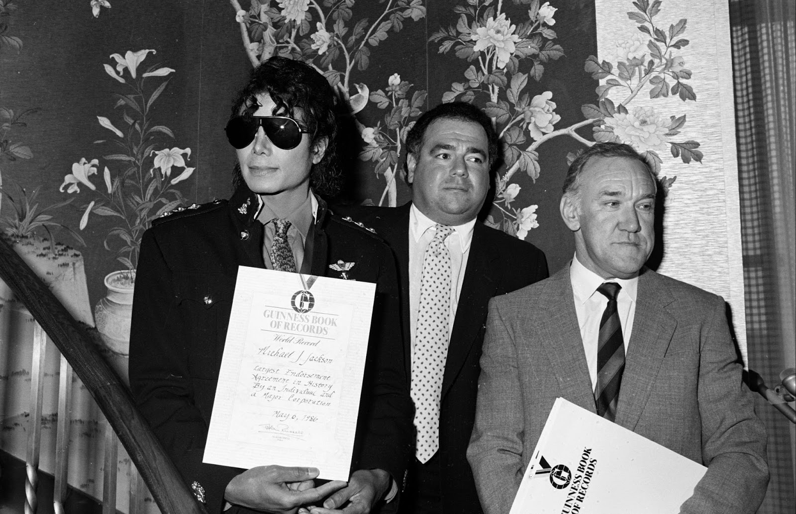 Michael Jackson Guinness Book Of World Records 1986