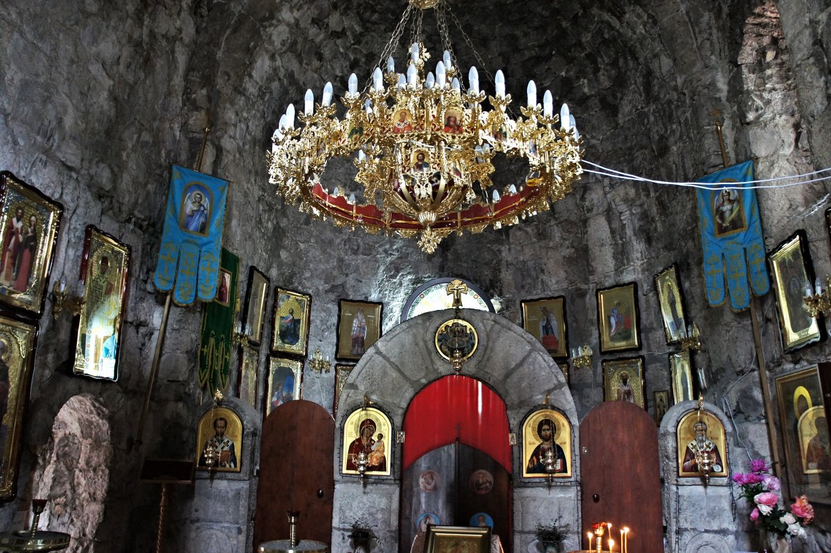 Храм святого ипатия в гаграх