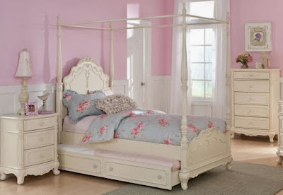 Twin Canopy Bed