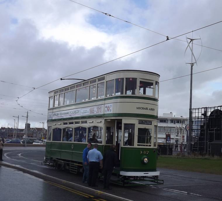 Blackpool Trams And The Standard 147: Blackpool Fun