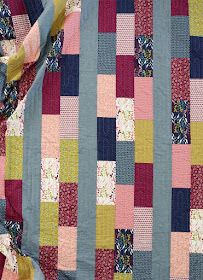 Simple Bricks free quilt pattern from Andy of A Bright Corner - a fat quarter pattern that's quick and easy!