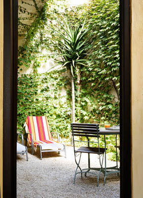 Decoraciones y Modernidades: Moderna manera de decorar el patio trasero