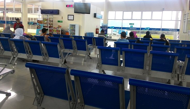 Foto Foto Panduan Naik Pesawat Di Bandara Internasional Pattimura Ambon