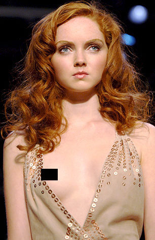 Latest Pictures: Top 40 Hottest Celebs Wardrobe Slip Ups