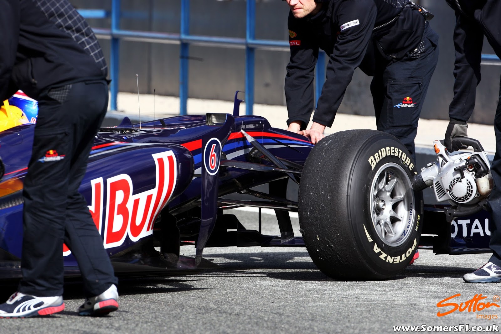 #TechF1LE - Red Bull Racing RB6 - pre-season tests technical image ...