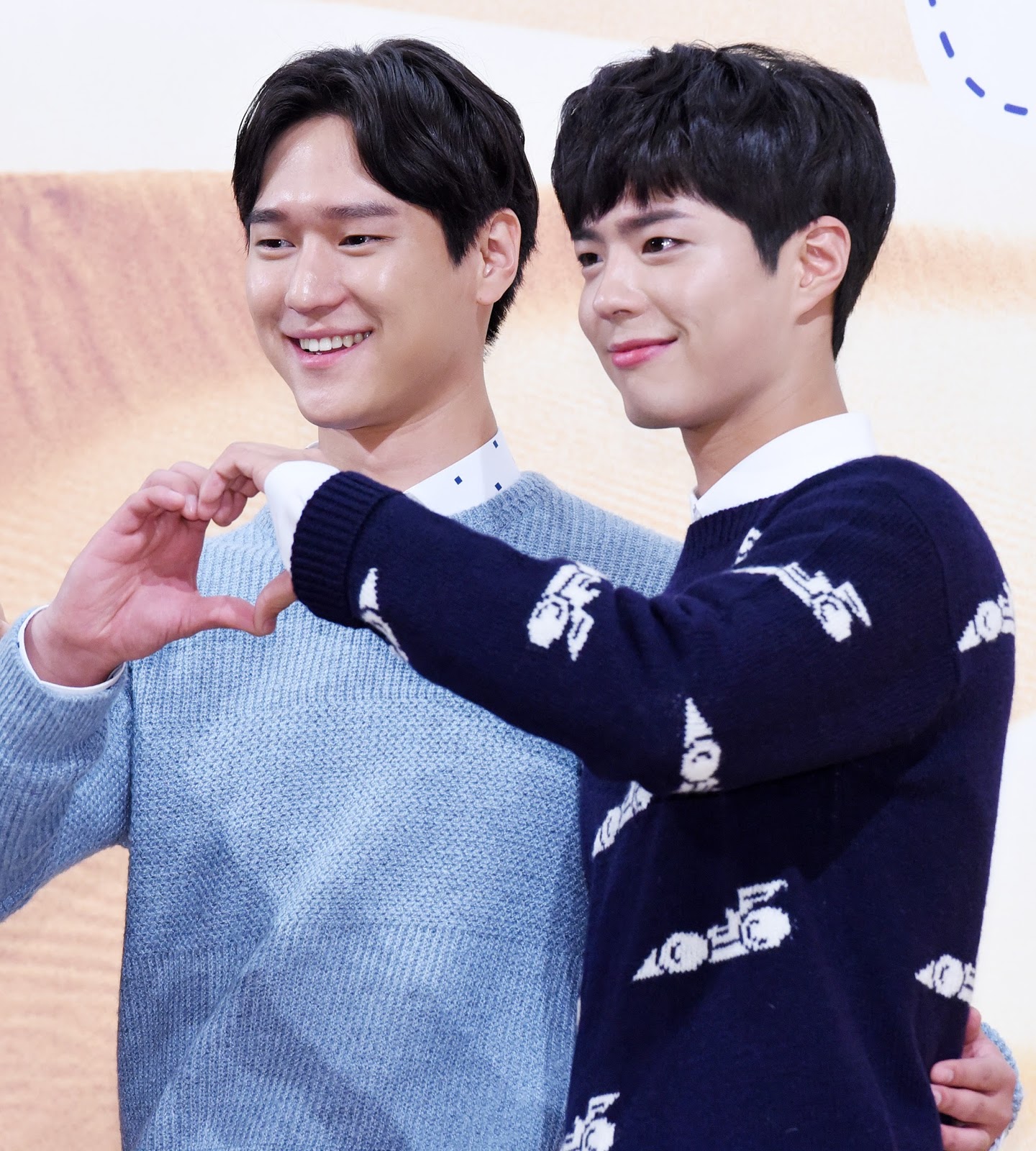 어제 박보검 꽃청춘 기자회견+시사회 | 인스티즈