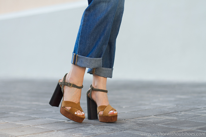 Influencer blogger adicta a los zapatos bonitos de marcas de lujo