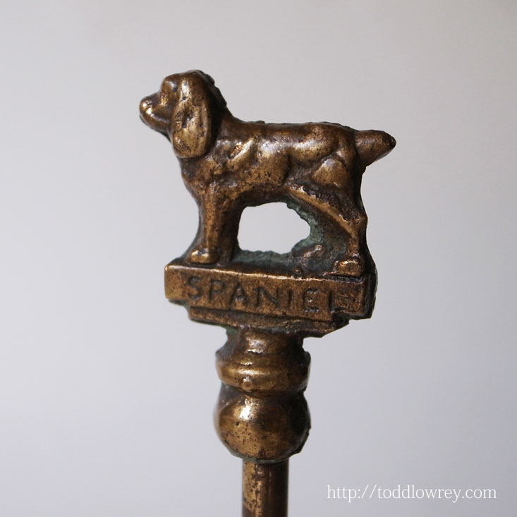 Todd Lowrey Antiques 能ある犬はブラシを隠す Antique Copper Brass Small Brush With Spaniel