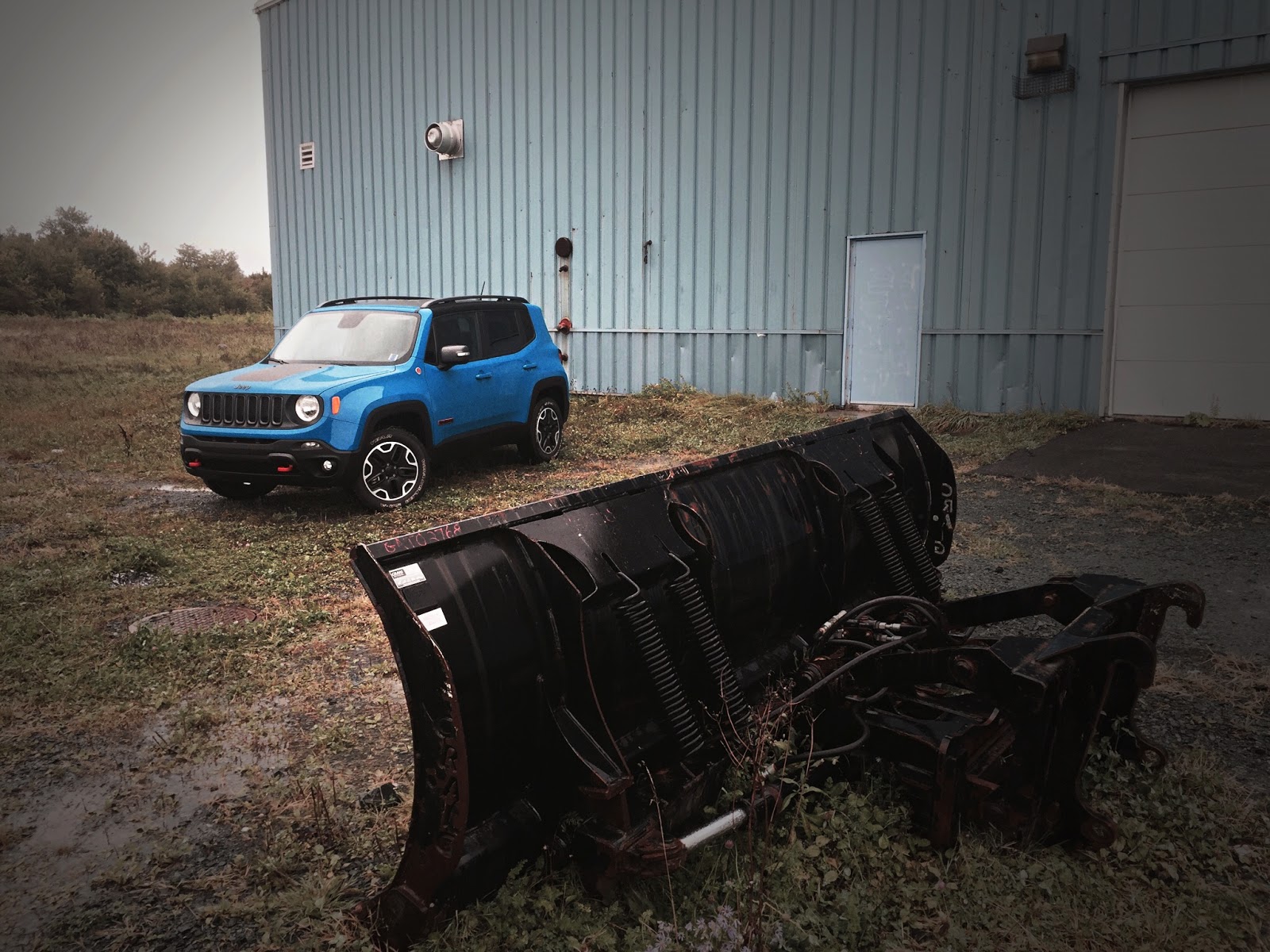 2015 Jeep Renegade Trailhawk – Review – Car and Driver