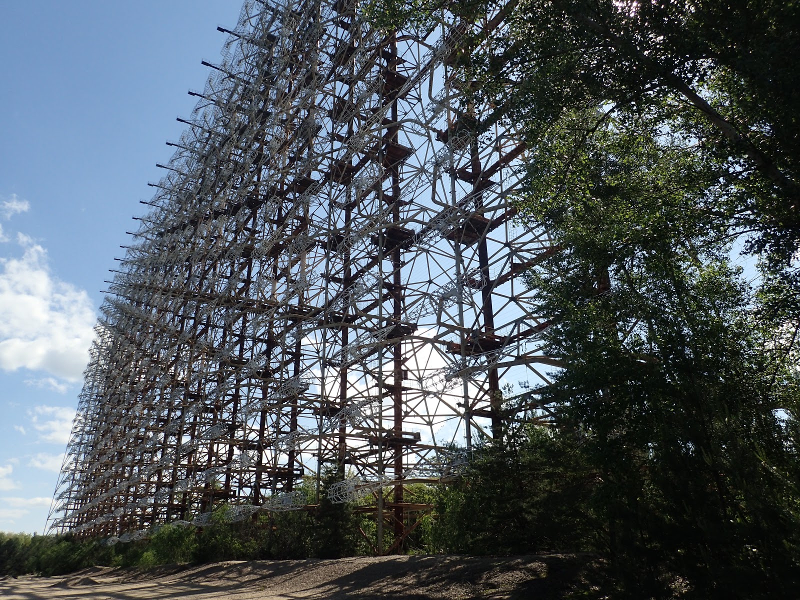 Aerohaveno Visiting the Russian Woodpecker near Chernobyl, Ukraine