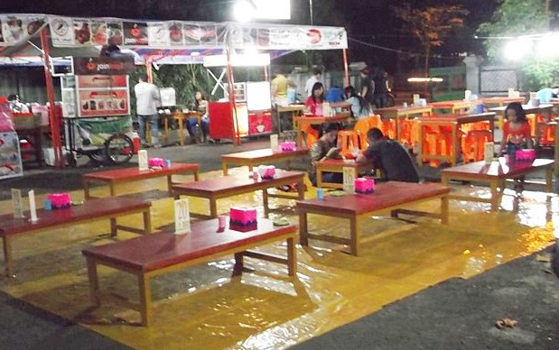 Membangun Usaha Warung Lesehan dengan Modal Kecil Membangun Usaha Warung Lesehan dengan Modal Kecil