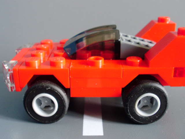 MOC LEGO Protótipo desportivo vermelho