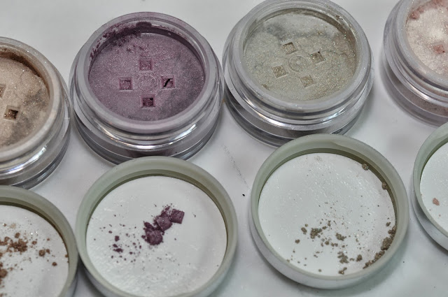 bareMinerals Holiday 2013: Degrees of Dazzling 20-Pc Eye Shadow Set