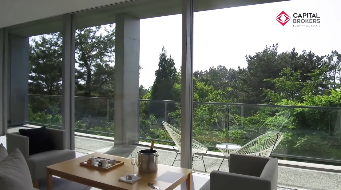 Tour Tadao Ando Minimalism Hotel Matsuyama, Japan vs. 27 Interior Design Photos