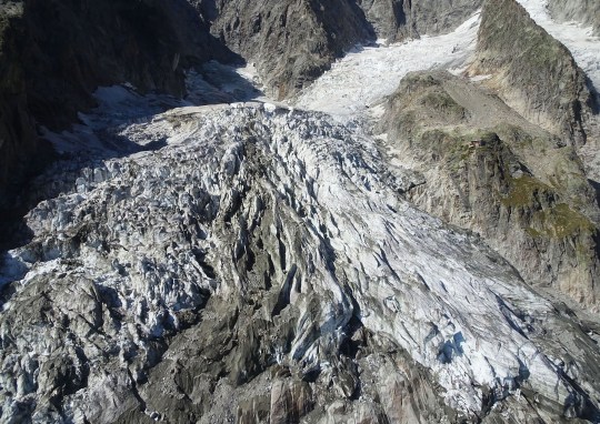Huge Mont Blanc Glacier In Danger Of Collapse Because Of Global Warming Huge Mont Blanc Glacier In Danger Of Collapse Because Of Global Warming