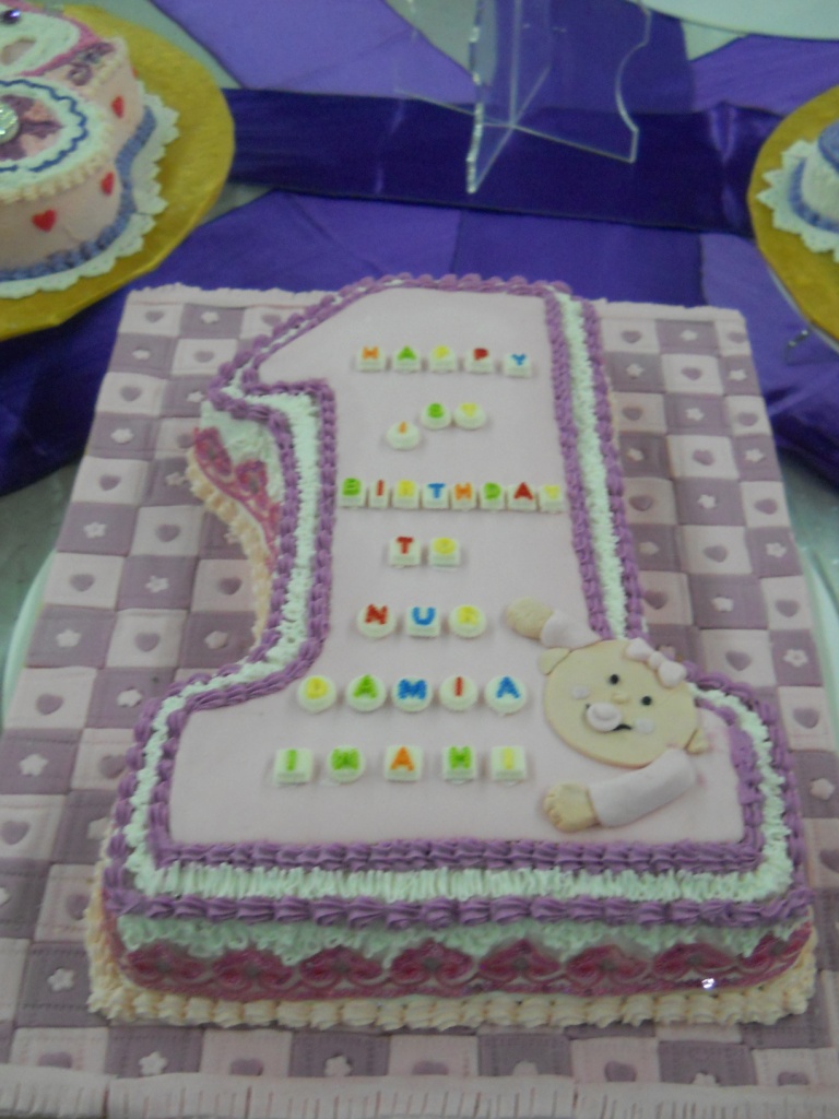  VictoriaDelight 1 Year Old Birthday Cakes Princess Theme 