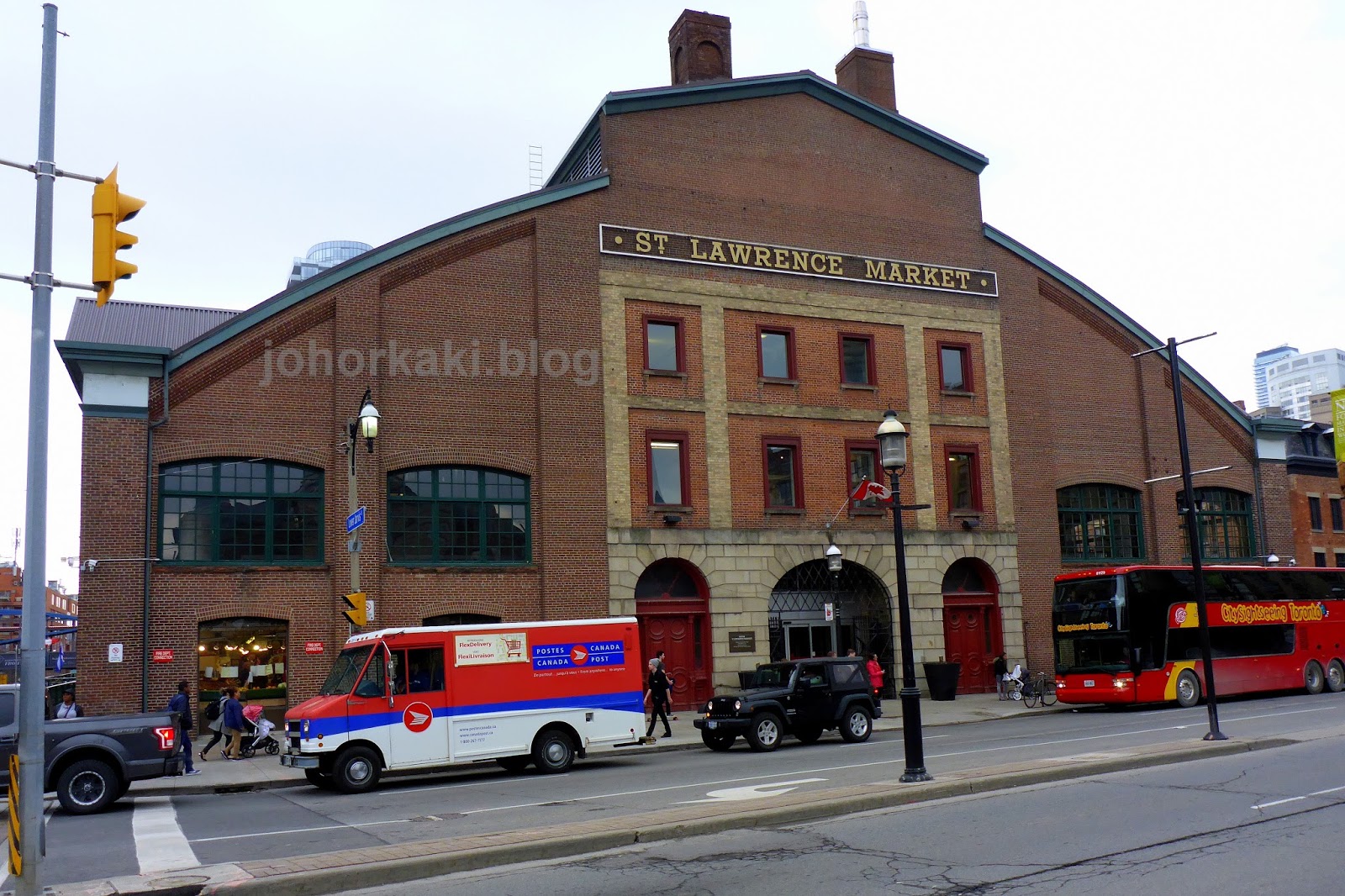 Peameal Bacon Sandwich at Carousel Bakery St. Lawrence Market Johor