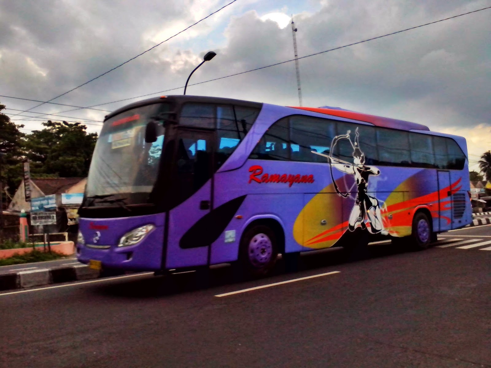 Foto Mobil Bus Ramayana Modifikasi Mobil