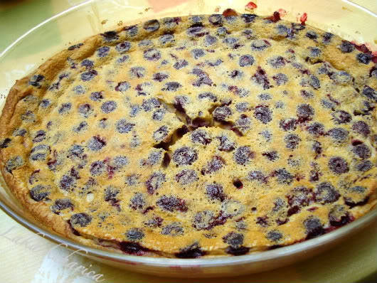 Clafoutis with sour cherries by Laka kuharica: Bake the cake