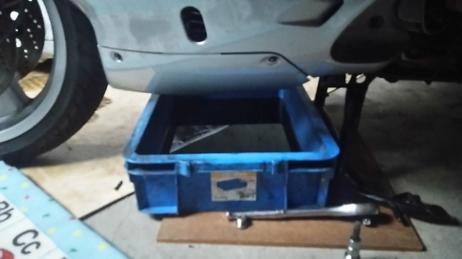 My diary BMW R1100RT oil change