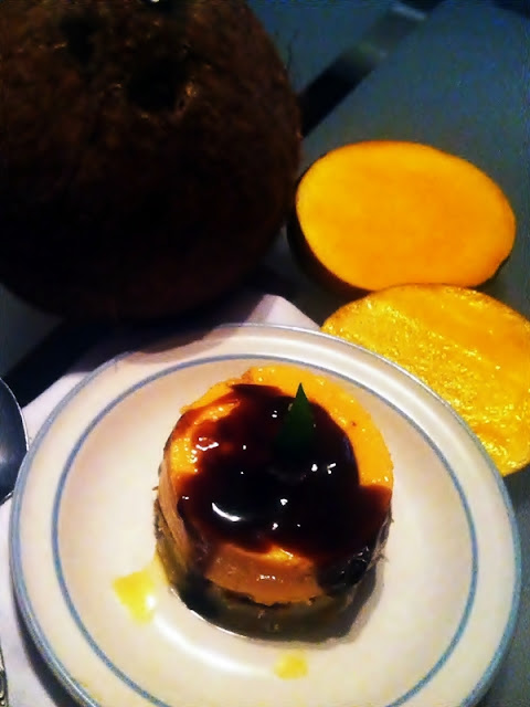  Coco Mousse de Mango con miel de Mezcal 