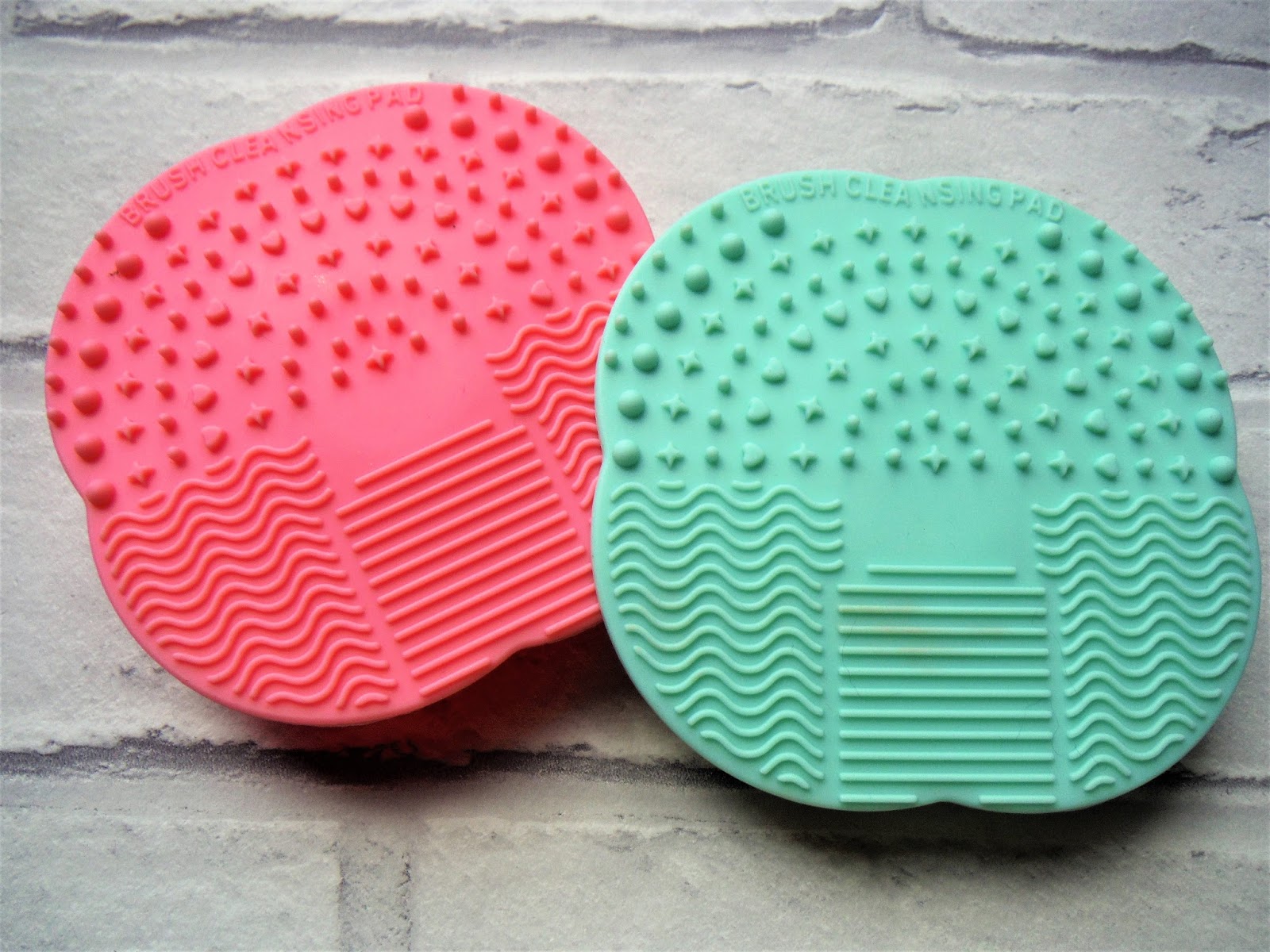 Brush Cleansing Pad, How I Clean My Brushes.