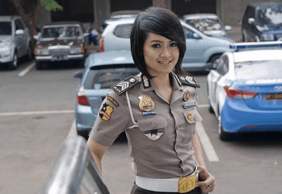 Inspirasi 21 Model Rambut Polwan Berwajah Bulat