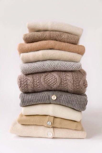 obszerne swetry, swetry, jak nosić swetry, jak nosić, moda zima, jesienne inspiracje, jesienny styl, jesienne inspiracje, moda jesień, street style, street style jesień, sweter, rozpinany sweter