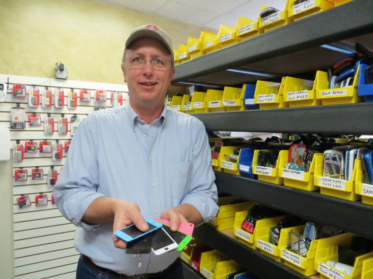 Wholesale Mobile Phone Parts Online How to Establish the Good Reputation of Your Repair Shop