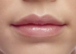  Cara Memerahkan Bibir Secara Alami