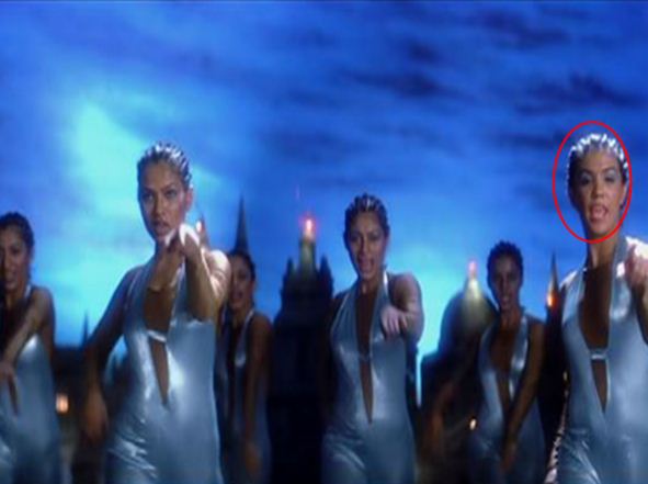10 Celebs Who Debuted As Background Dancers In Bollywood!