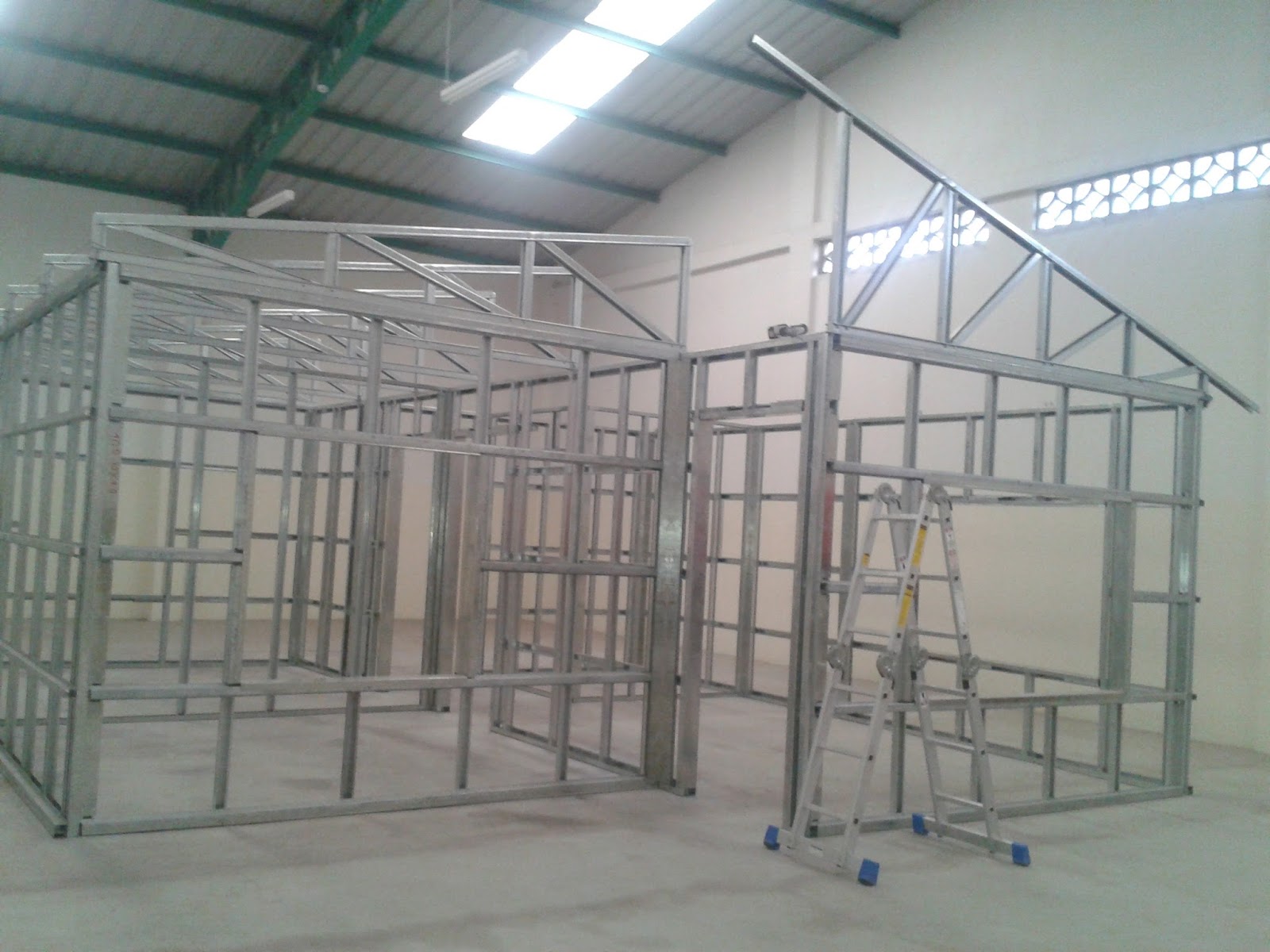 INSTALACIÓN DEL SISTEMA STEEL FRAME SISTEMA DE CONSTRUCCIÓN LIVIANO A